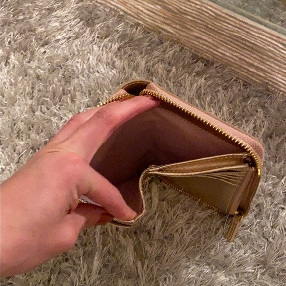 🤎SOLD🤎Tory Burch rose gold wallet - Picture 4 of 5